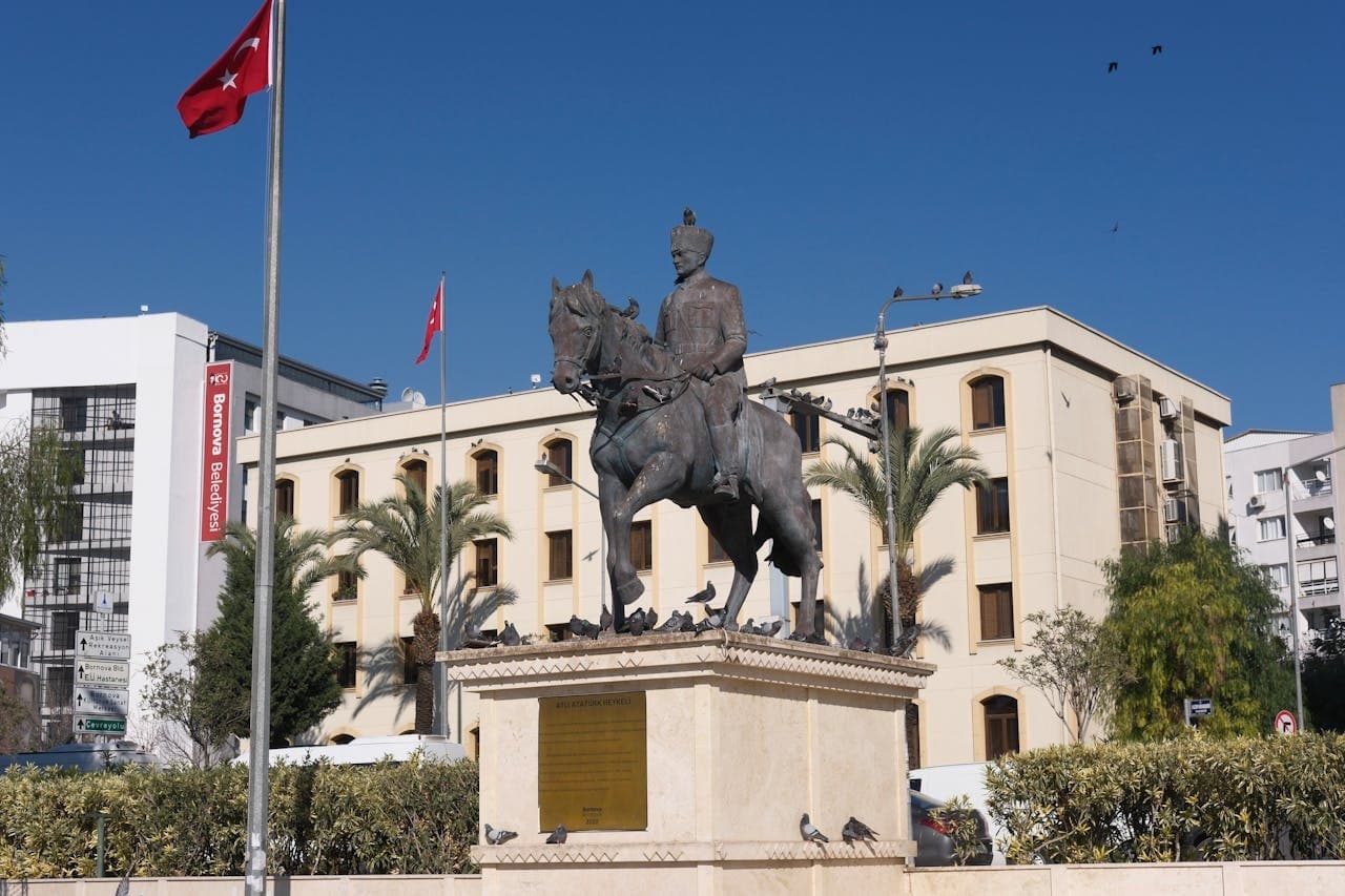 Mustafa Kemal Atatiurkas – modernios Turkijos kūrėjas ir tautos lyderis